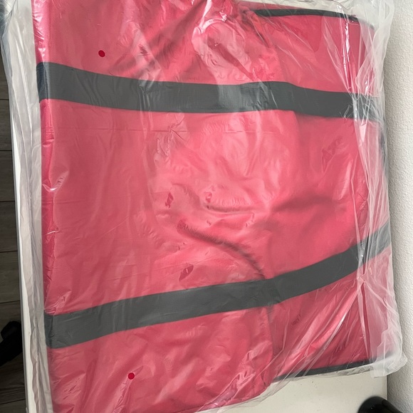 COPY - Hot Cold Insulated delivery/carrier bag. New 22 x 22 x 12 Two Strapes Ha… - Picture 7 of 7